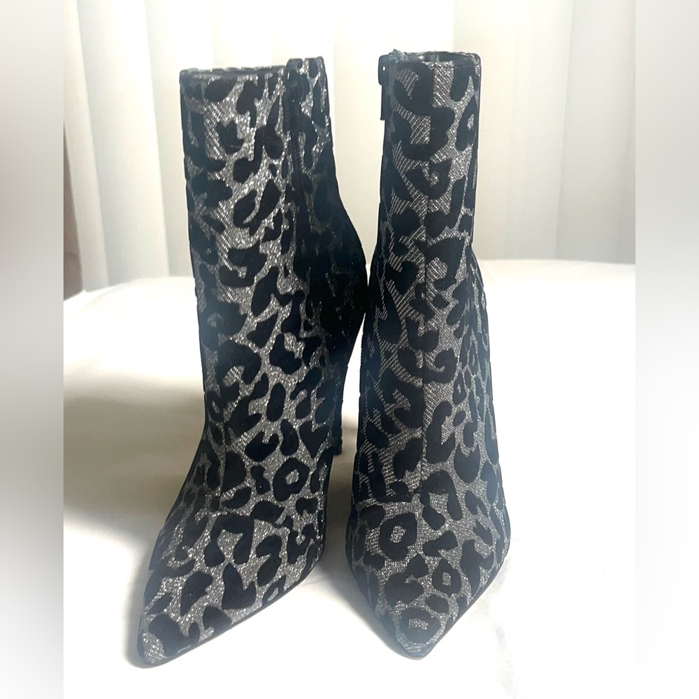 Express Chic Black And Gray Patterned Heeled Boots - image 2
